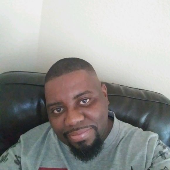 Meet your Posher, Stevon - Picture 1 of 1